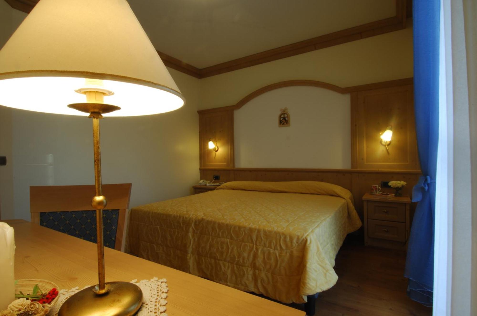 Hotel Lido - Slow & Natural Living Molveno Ngoại thất bức ảnh
